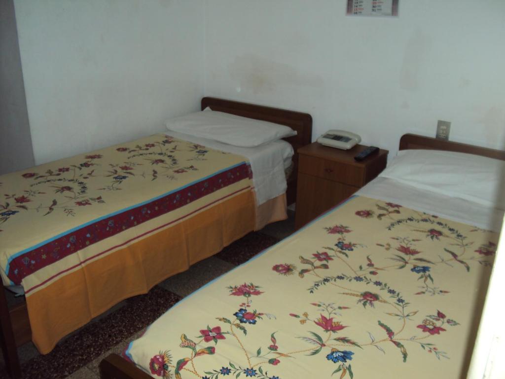 Hotel Mirage Messina Zimmer foto